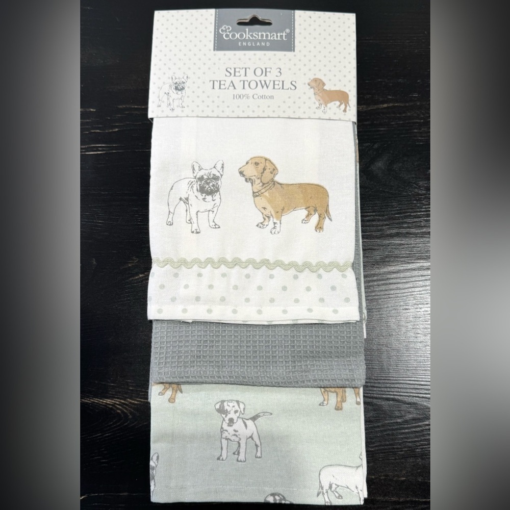 New Dog Theme Kitchen Tea Towels Set of 3 - Dachshund, Pug, Bulldog, Beagle - Picture 2 of 8